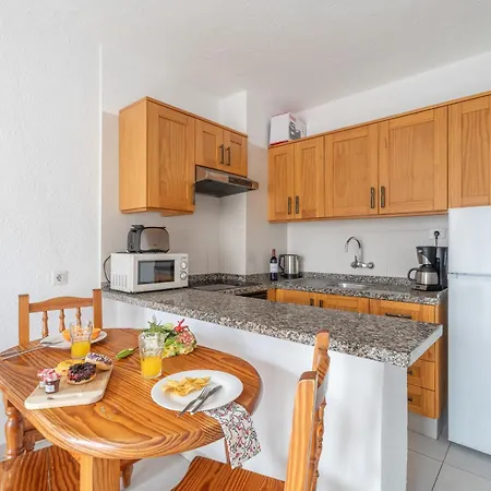 Ferienhaus Infinity Pool Views 2