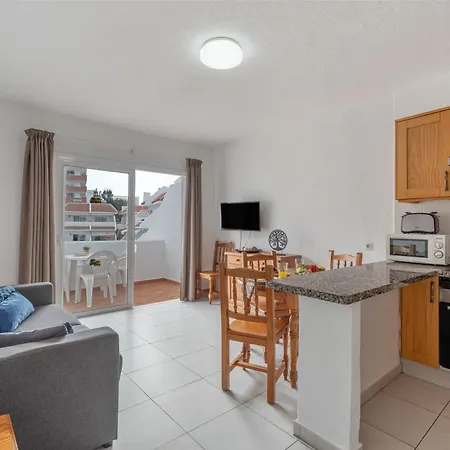 Infinity Pool Views 2 *